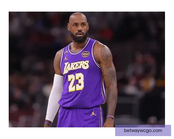 詹姆斯展现无私风采助攻十次球队力争常规赛强势收官